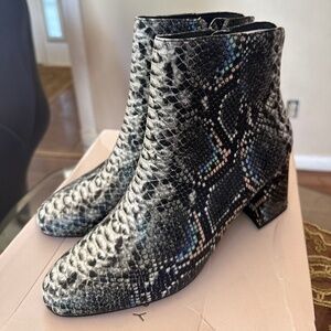 Chinese Laundry boots